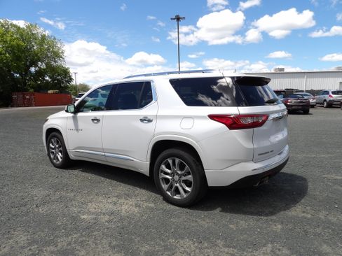 Used 2019 Chevrolet Traverse Premier AWD/4WD image 6