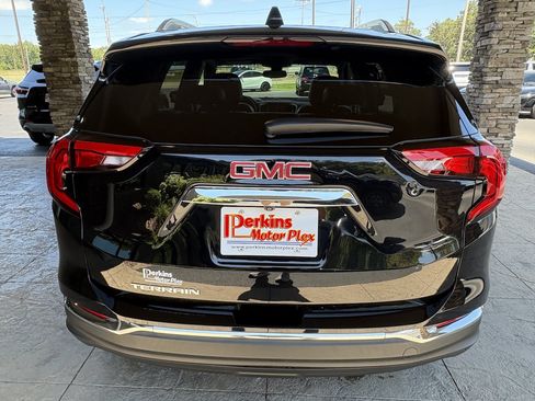 Used 2020 GMC Terrain SLT w/ Preferred Package FWD image 7