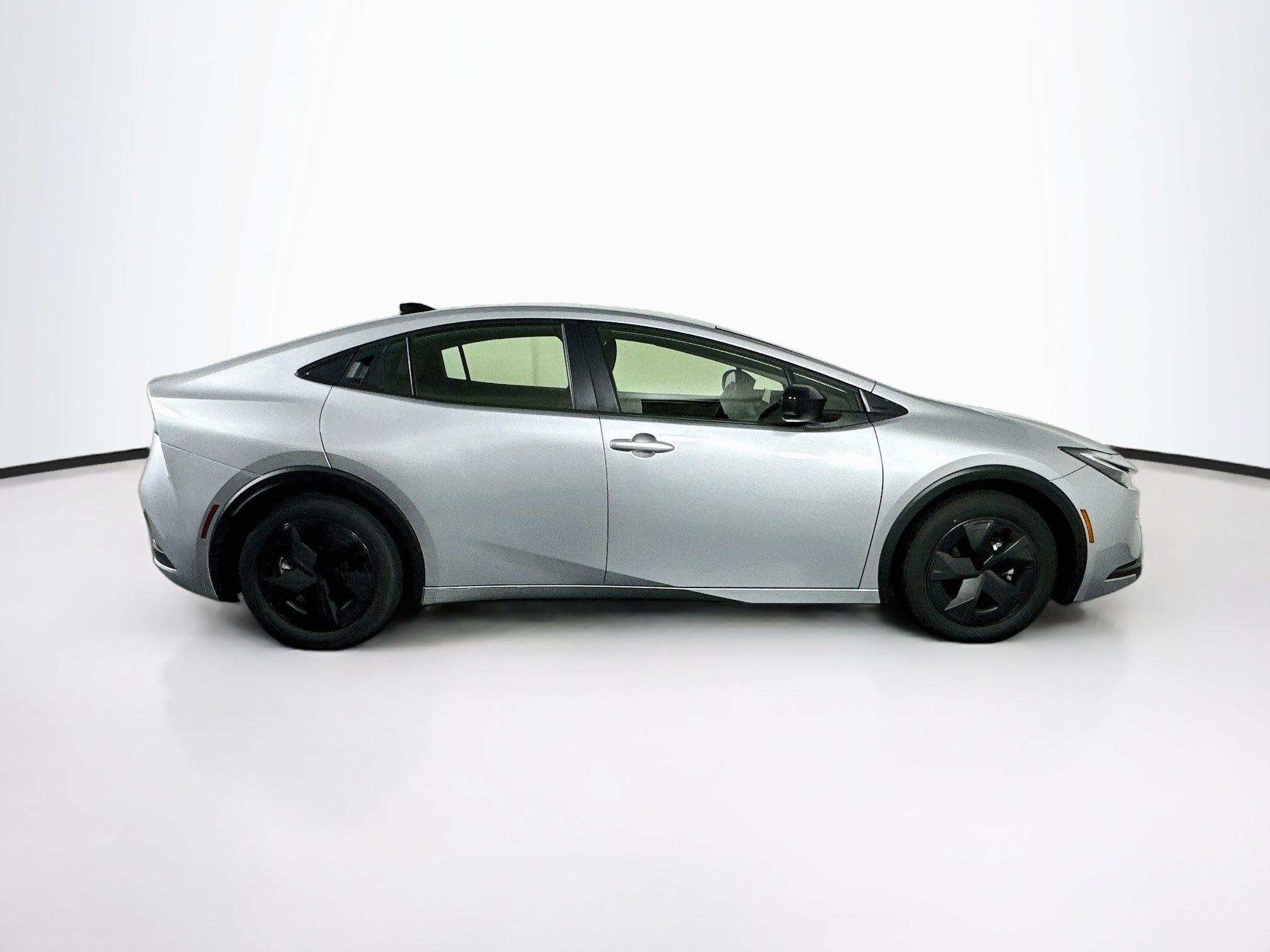 Used 2026 Toyota Prius LE FWD image 10
