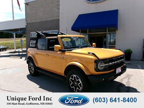 Used 2021 Ford Bronco Outer Banks AWD/4WD image 2