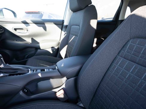 New 2026 Honda HR-V LX image 10