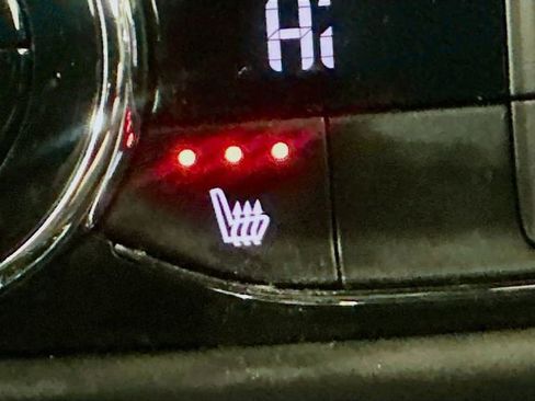 Used 2023 Chevrolet TrailBlazer RS w/ Convenience Package image 13