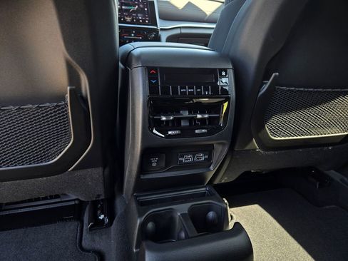 New 2026 Jeep Grand Cherokee L Laredo AWD/4WD image 28