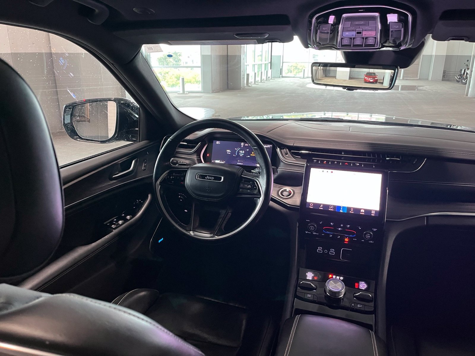 Used 2021 Jeep Grand Cherokee L Overland w/ Luxury Tech Group IV AWD/4WD image 39