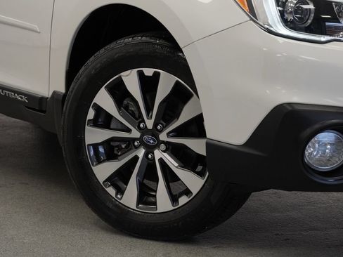 Used 2016 Subaru Outback 2.5i Limited AWD/4WD image 4