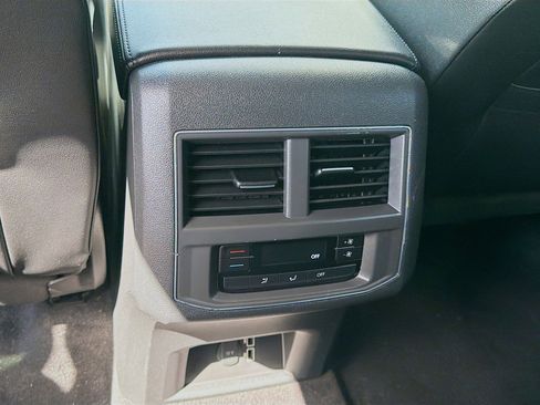 Used 2018 Volkswagen Atlas SE image 22