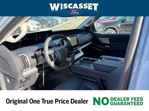 New 2026 Ford Expedition Active image 5