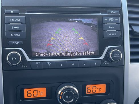 Used 2016 Nissan Frontier SV w/ SV Value Truck Package RWD image 17