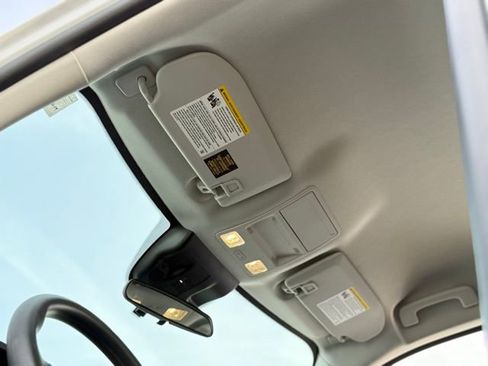 Certified 2025 Ford Maverick XL w/ Equipment Group 101A image 30