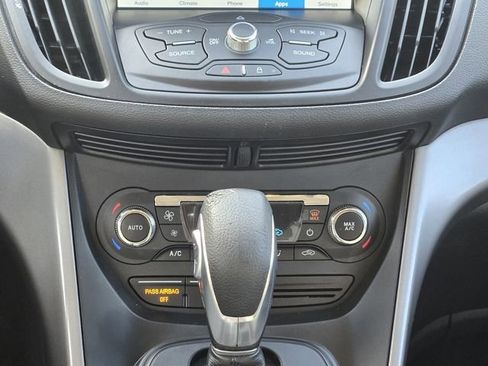 Used 2016 Ford Escape SE w/ Equipment Group 201A AWD/4WD image 19