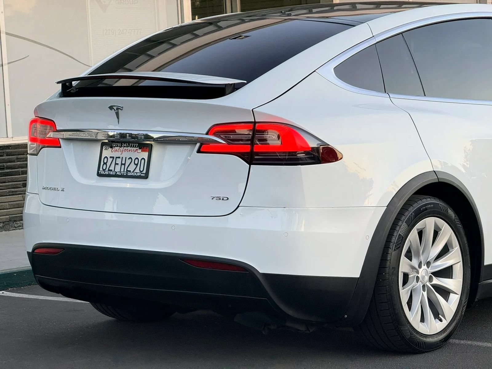 Used 2018 Tesla Model X 75D AWD/4WD image 10