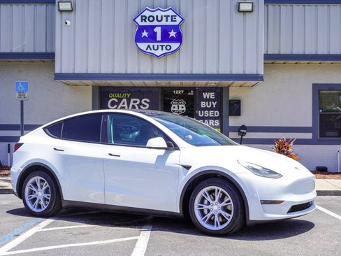 Used 2021 Tesla Model Y Long Range AWD/4WD image 5