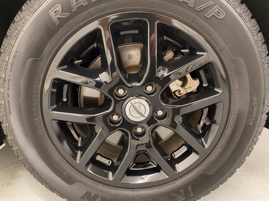 Used 2023 Chrysler Pacifica Touring-L FWD image 28