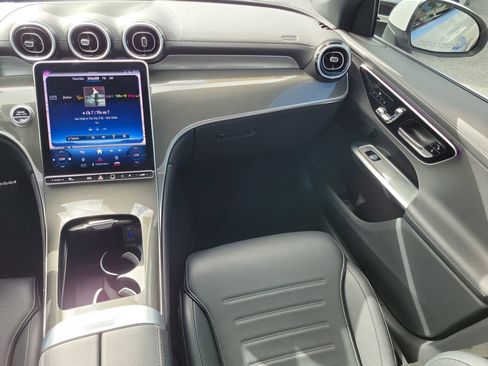 Certified 2024 Mercedes-Benz GLC 300 4MATIC image 17