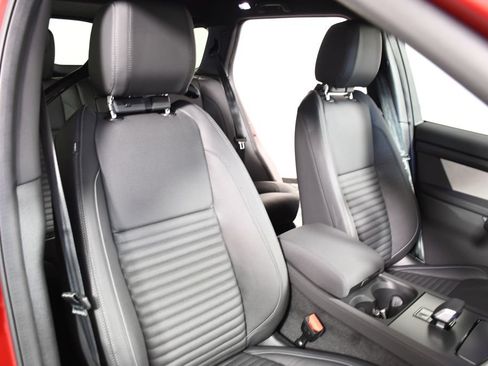 Certified 2025 Land Rover Discovery Sport Dynamic SE AWD/4WD image 20