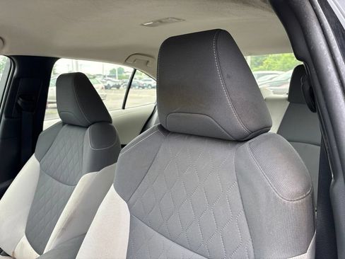 Used 2021 Toyota Corolla LE FWD image 5