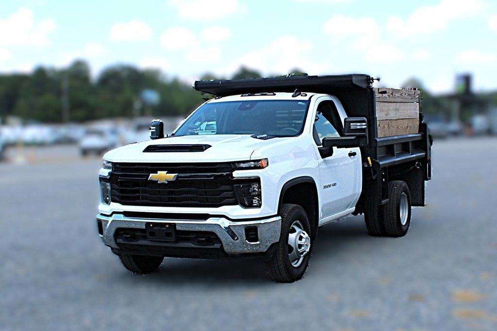Used 2024 Chevrolet Silverado 3500 W/T w/ WT Convenience Package AWD/4WD image 2