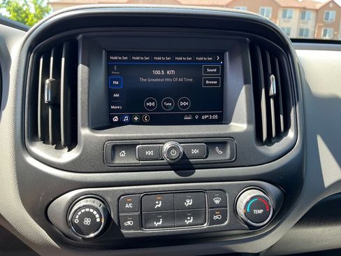 Used 2022 Chevrolet Colorado W/T RWD image 22