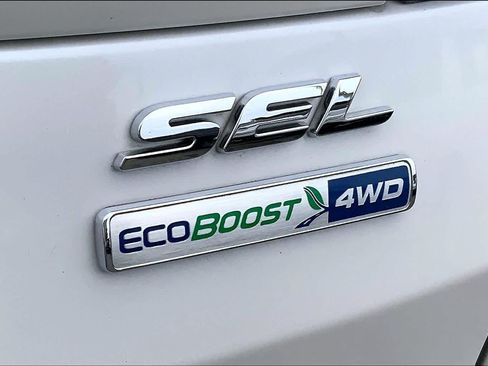 Used 2018 Ford Escape SEL w/ Ford Safe & Smart Package AWD/4WD image 9