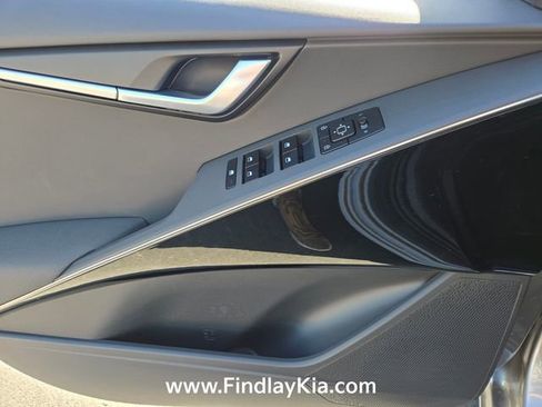 New 2026 Kia Niro Wind FWD image 14