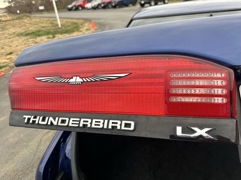 Used 1994 Ford Thunderbird LX image 15