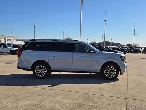 Used 2025 Ford Expedition Max Platinum image 2