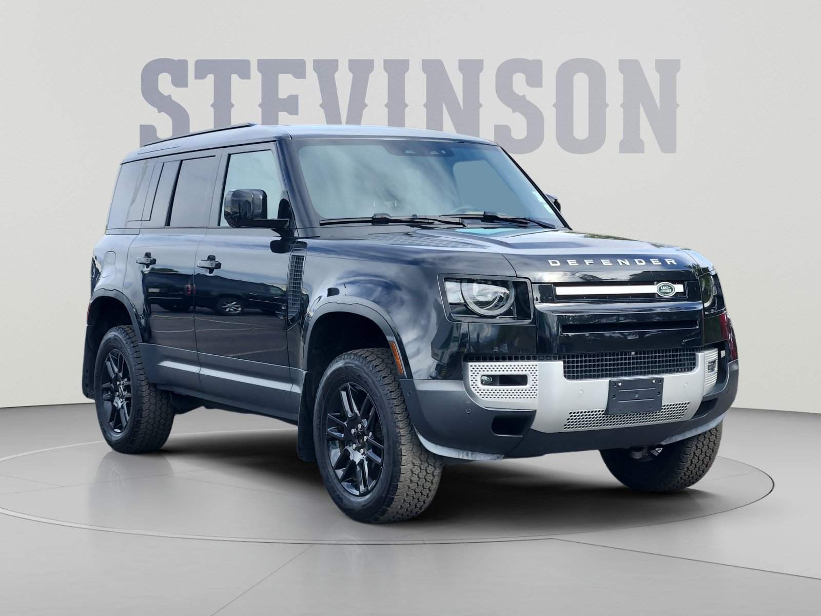 Used 2025 Land Rover Defender 110 S AWD/4WD image 7