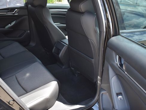 Used 2020 Honda Accord Sport image 16