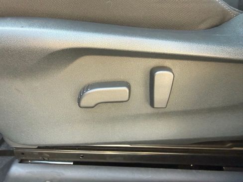 Certified 2025 Subaru Ascent Premium image 22