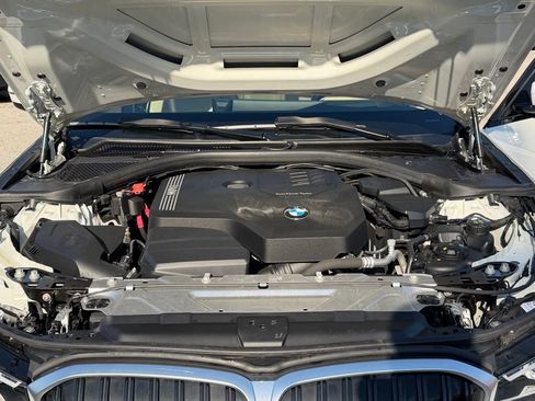 Used 2023 BMW 330i Sedan w/ Premium Package image 12