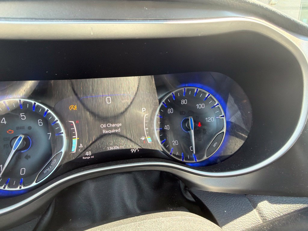 Used 2021 Chrysler Pacifica Touring-L FWD image 12