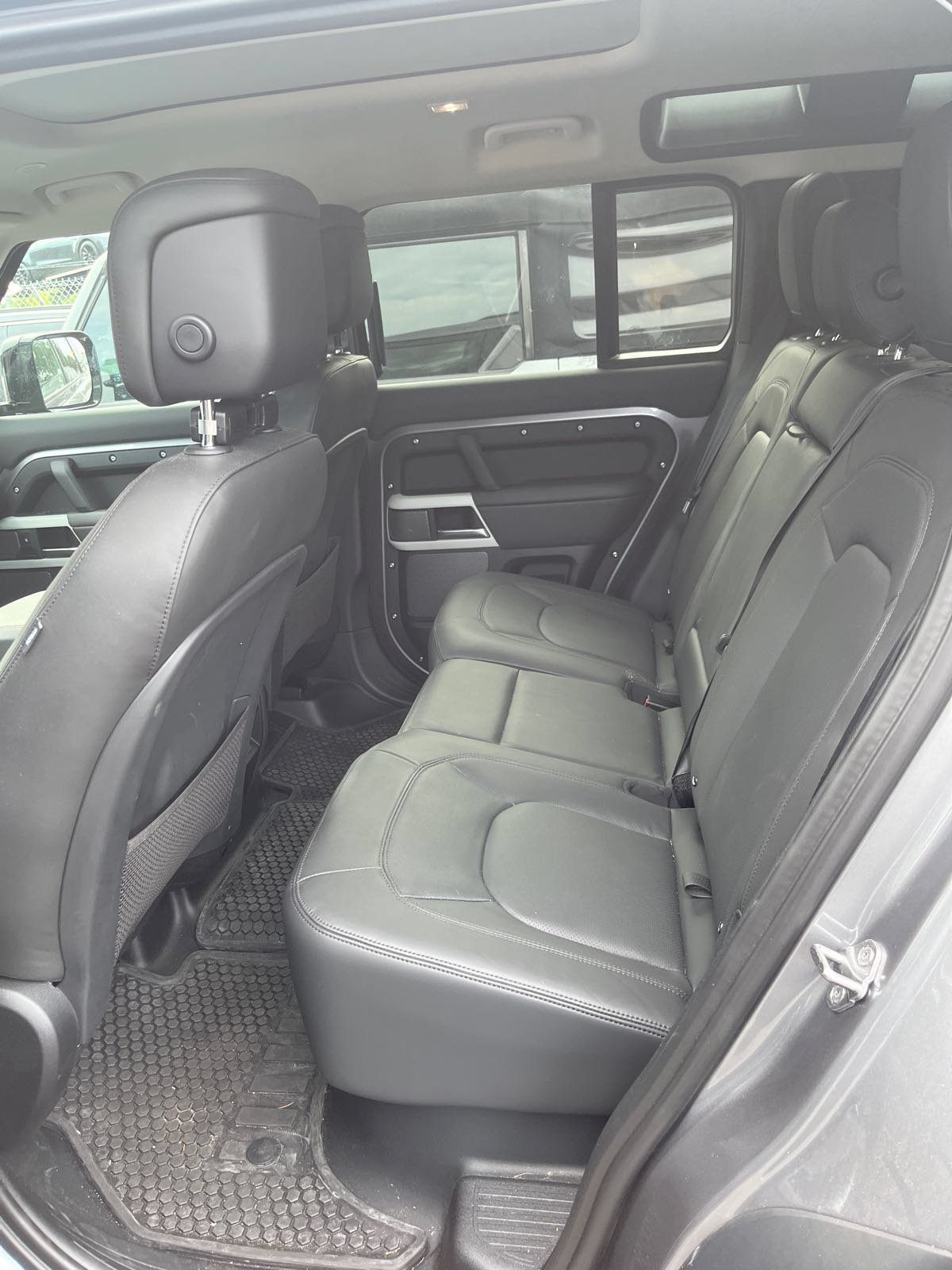 Used 2024 Land Rover Defender 110 S AWD/4WD image 2