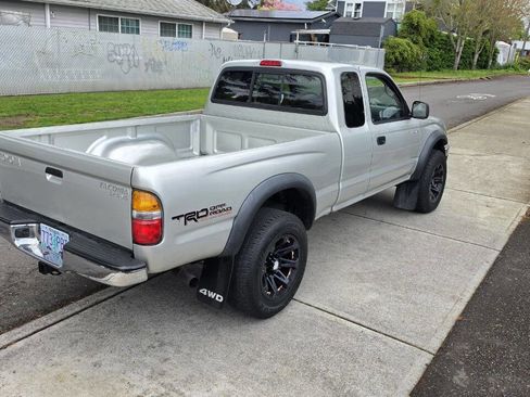 Used 2004 Toyota Tacoma 4x4 Xtracab V6 image 5