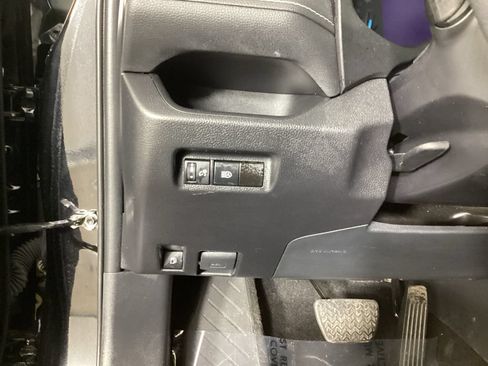 Used 2024 Toyota RAV4 AWD Hybrid image 12