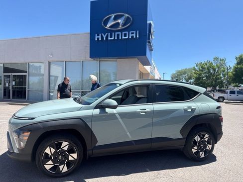 Used 2024 Hyundai Kona SEL AWD/4WD image 1