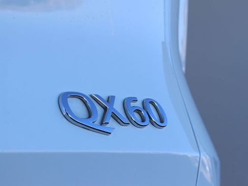 Certified 2025 INFINITI QX60 Pure image 31