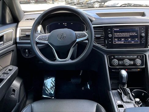 Certified 2023 Volkswagen Atlas Cross Sport SE w/ Black Wheel Package image 6