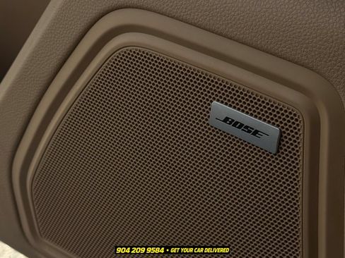 Used 2018 Porsche Macan AWD/4WD image 21