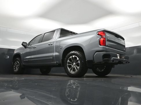 Used 2025 Chevrolet Silverado 1500 High Country w/ Technology Package AWD/4WD image 41