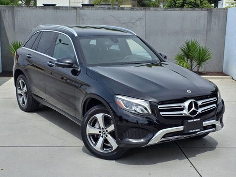 Used 2018 Mercedes-Benz GLC 300 4MATIC w/ Premium Package image 2