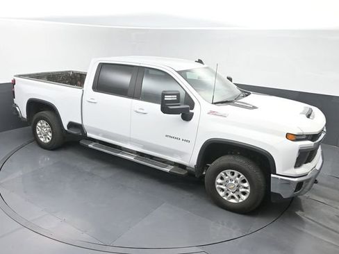 Used 2025 Chevrolet Silverado 2500 LT image 37