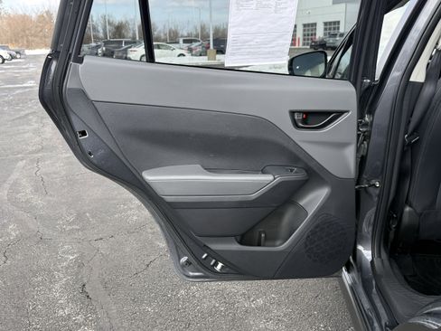 Used 2024 Subaru Crosstrek 2.0i Premium image 20