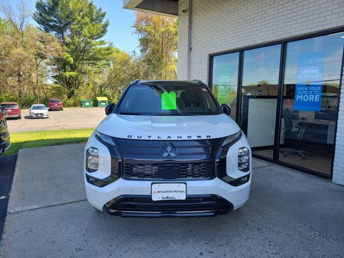 New 2026 Mitsubishi Outlander SEL Black Edition AWD/4WD image 3