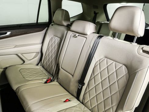 Certified 2024 Volkswagen Atlas SEL Premium R-Line AWD/4WD image 21