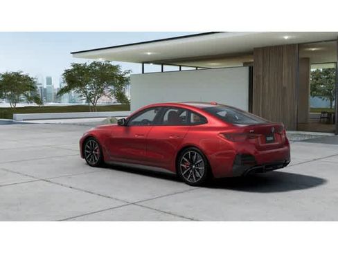 New 2026 BMW i4 xDrive40i image 2