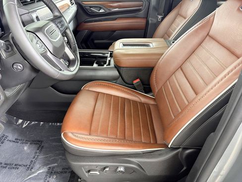 Certified 2024 GMC Yukon Denali Ultimate AWD/4WD image 7