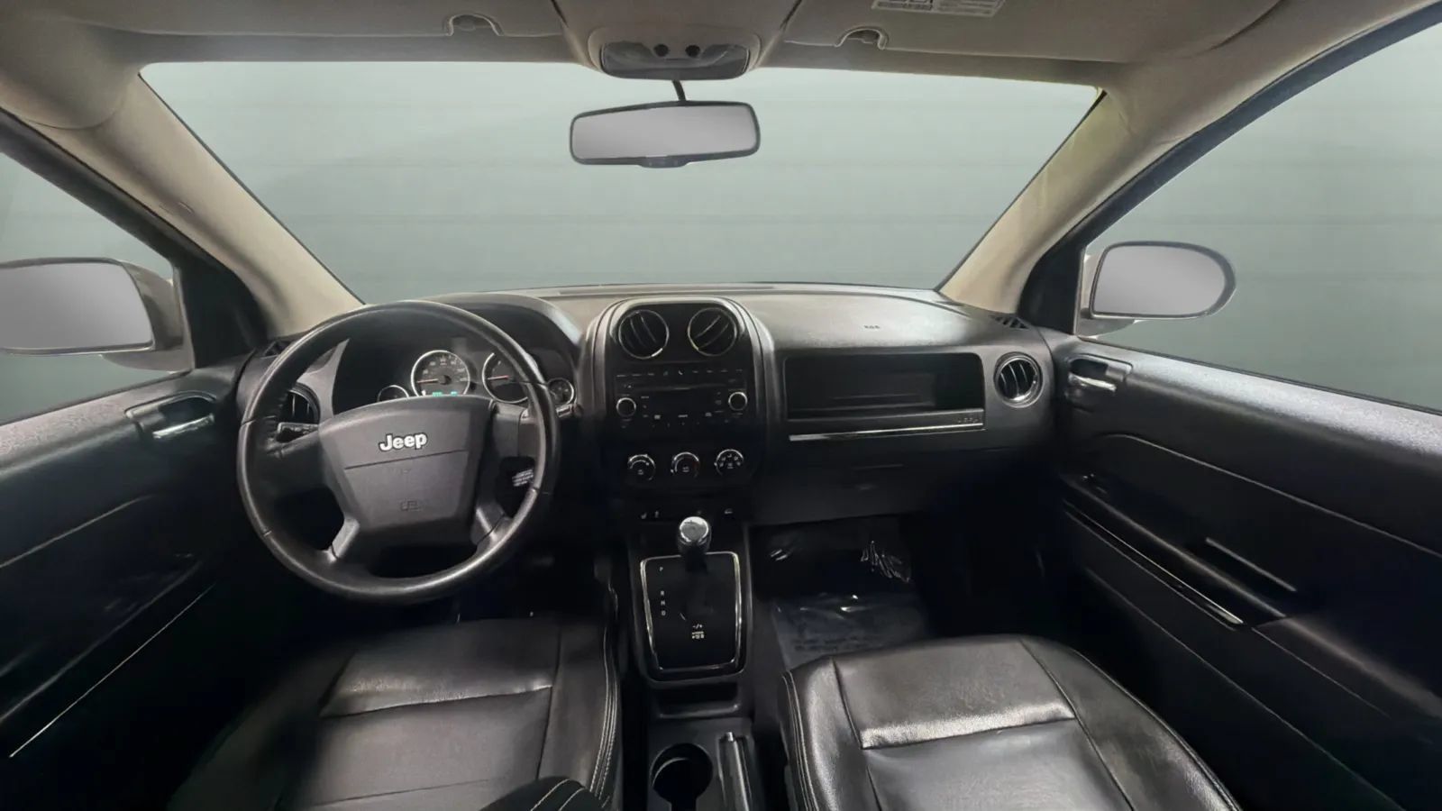 Used 2010 Jeep Compass Limited FWD image 9