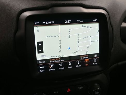 Used 2018 Jeep Renegade Limited w/ UConnect 8.4 Nav Group image 19