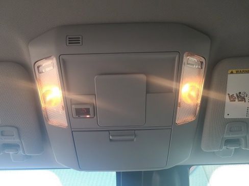 Used 2020 Toyota Tundra Limited image 32