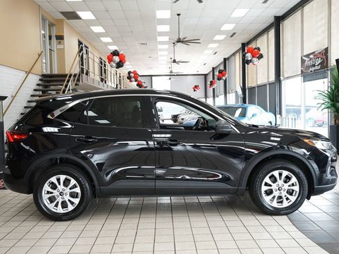 Used 2023 Ford Escape Active w/ Tech Pack #1 AWD/4WD image 17